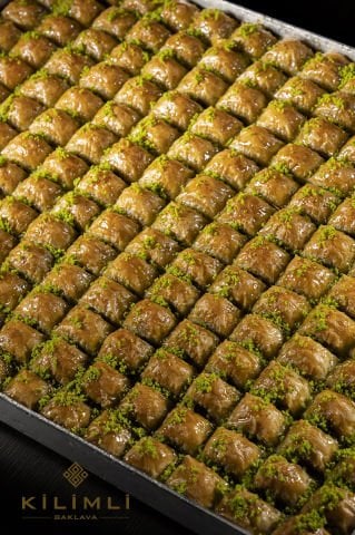 Fıstıklı Dürüm 3 kg (Tepsi Bedeli dahildir)