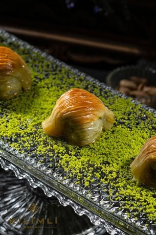Midye Baklava
